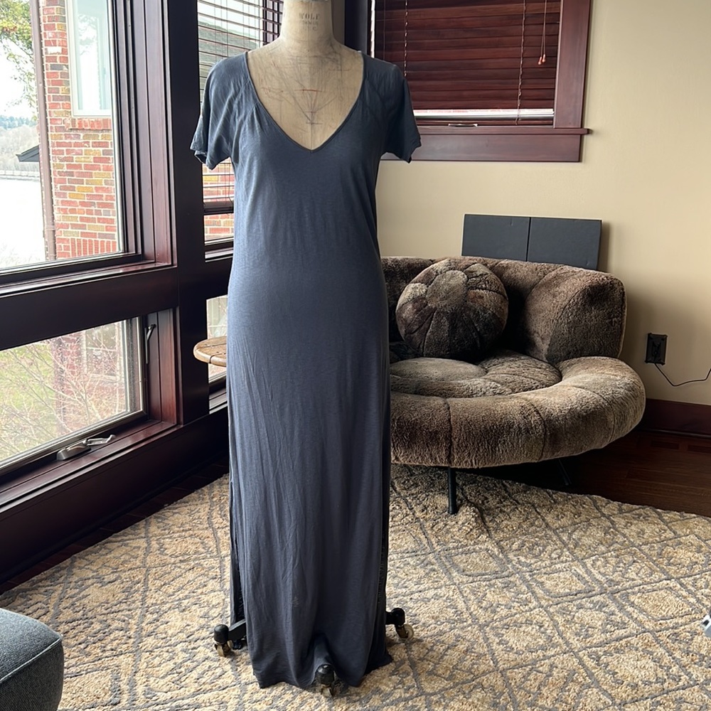 Graham & Spencer featherlight v-neck maxi dress L
